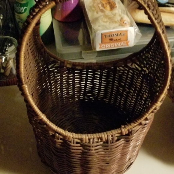 Baskets - Picture 2 of 2